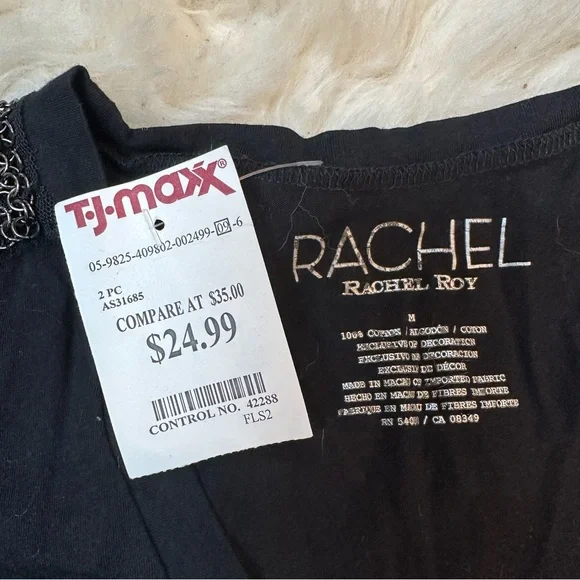 NWT Rachel Roy 100% Cotton Black V-Neck T-Shirt with Embellished Shoulders - Picture 3 of 5